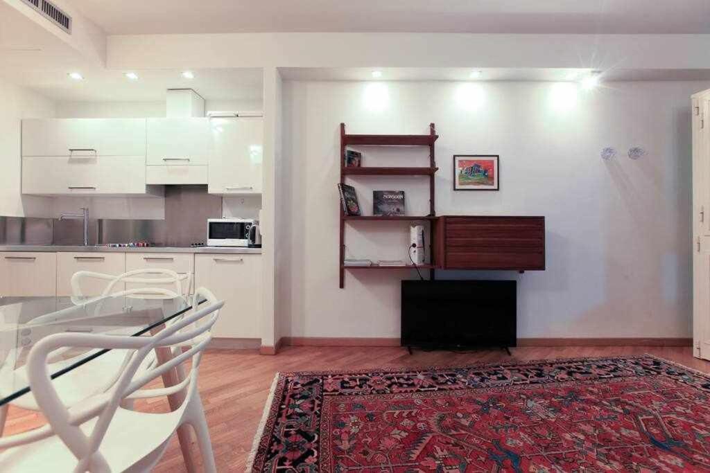 Brera Area Lovely Apt Close To Piazza Duomo มิลาน ภายนอก รูปภาพ