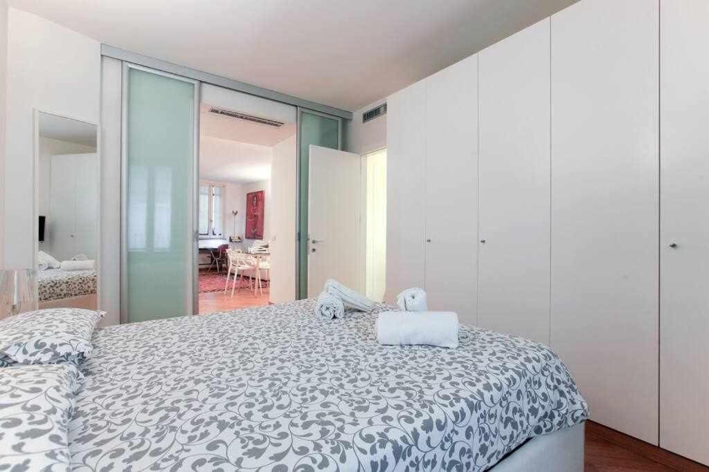 Brera Area Lovely Apt Close To Piazza Duomo มิลาน ภายนอก รูปภาพ